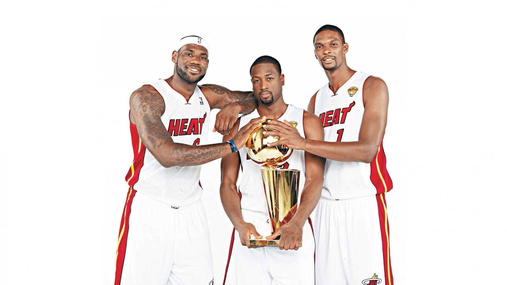 开云平台-当伦纳德接管比赛，篮球回归最原始的英雄主义